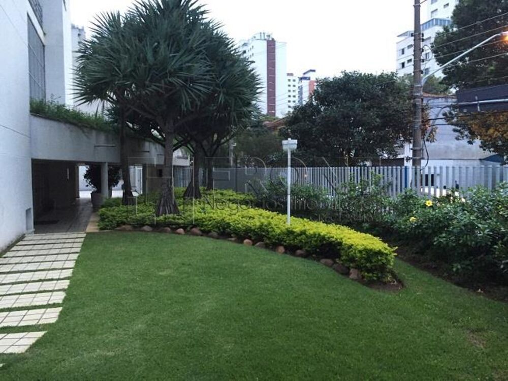 Apartamento à venda com 3 quartos, 170m² - Foto 2