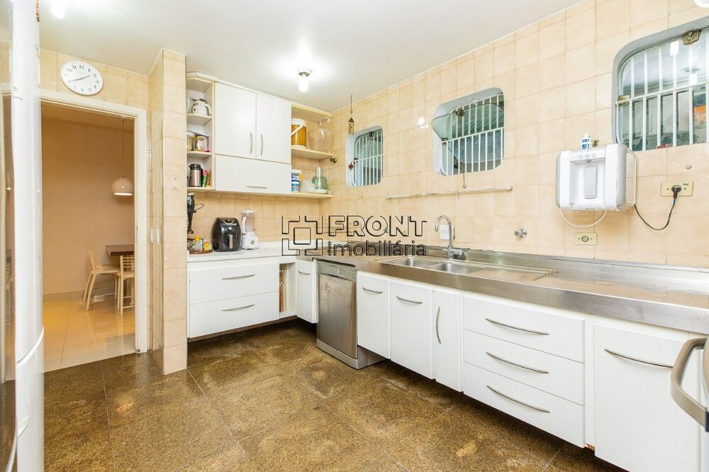 Casa à venda com 4 quartos, 480m² - Foto 8