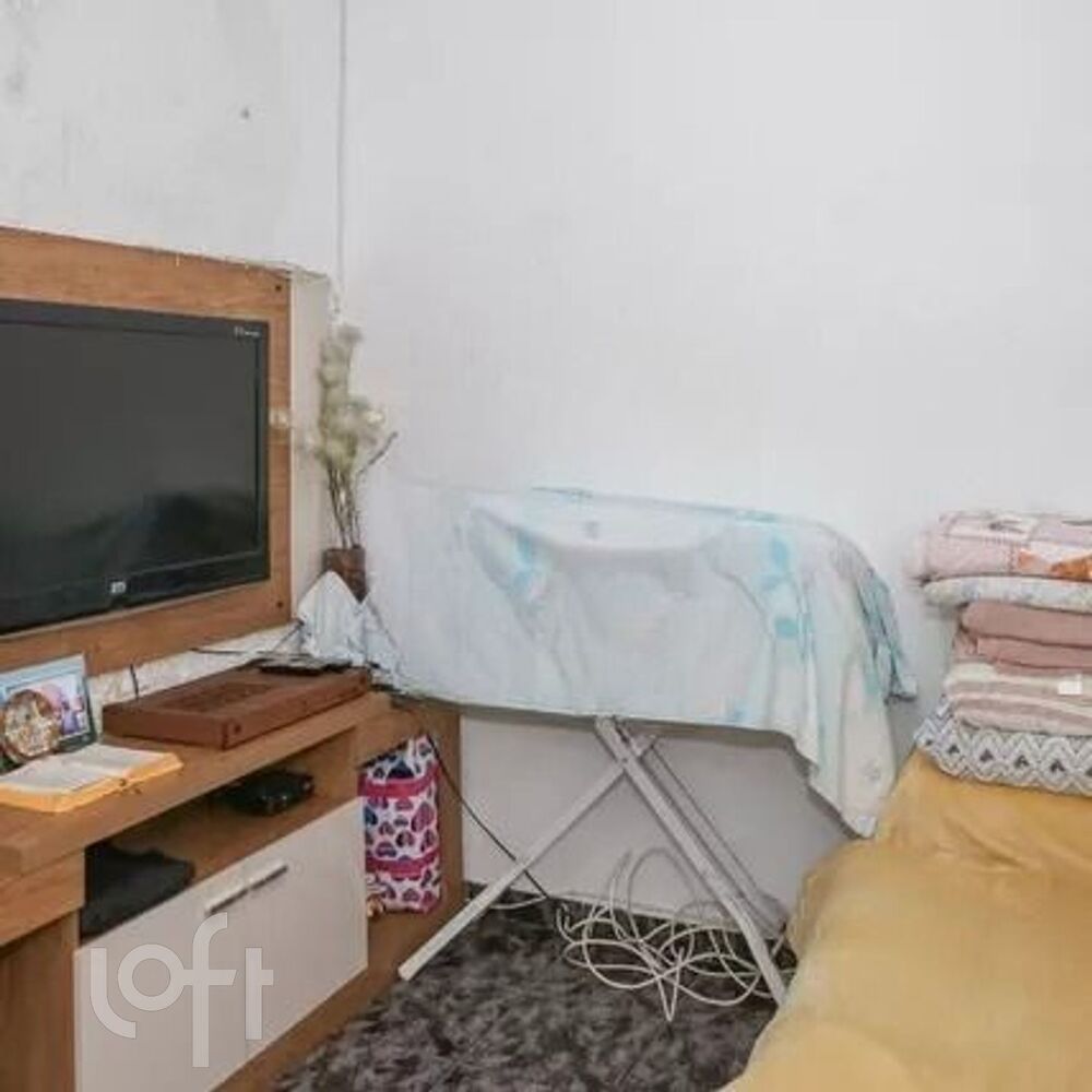 Casa à venda com 2 quartos, 75m² - Foto 2