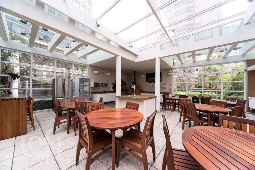 Apartamento à venda com 2 quartos, 98m² - Foto 6