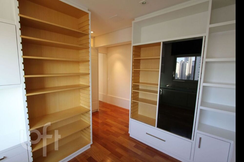 Apartamento à venda com 3 quartos, 206m² - Foto 6