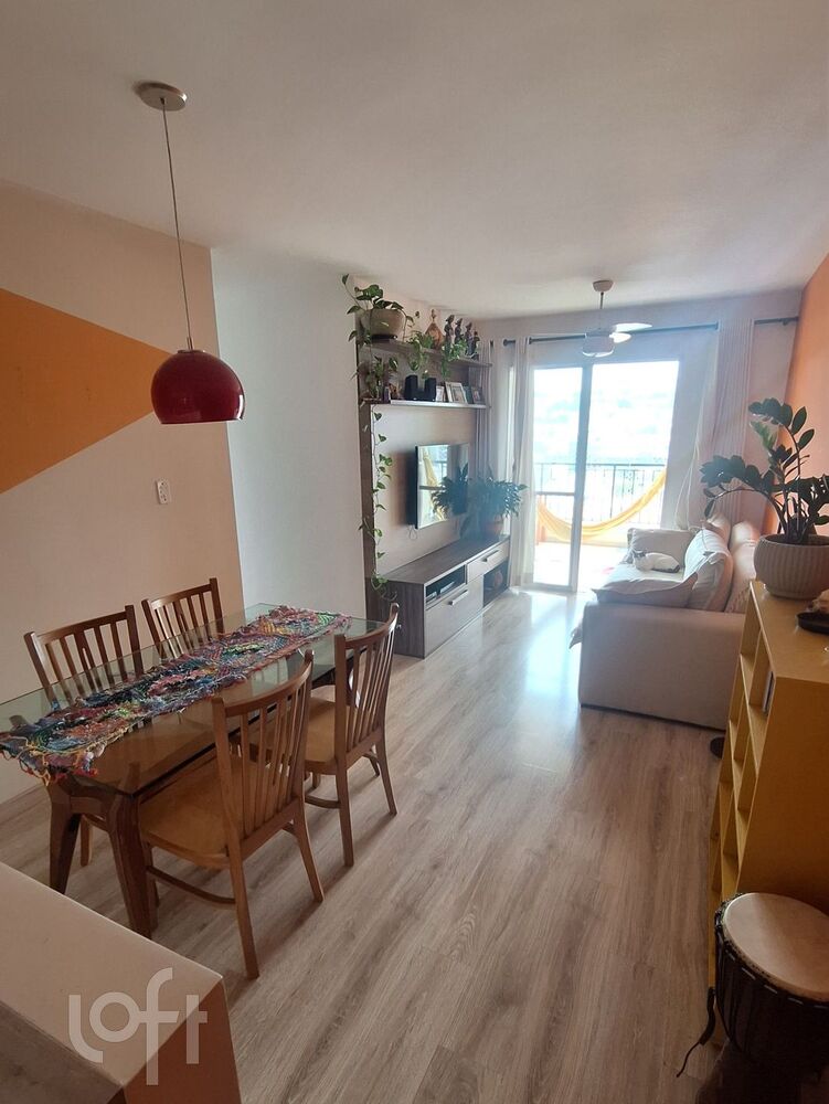 Apartamento à venda com 3 quartos, 69m² - Foto 1