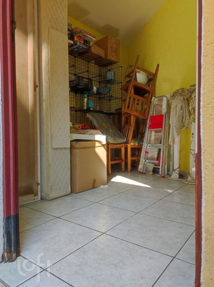 Casa à venda com 2 quartos, 150m² - Foto 2