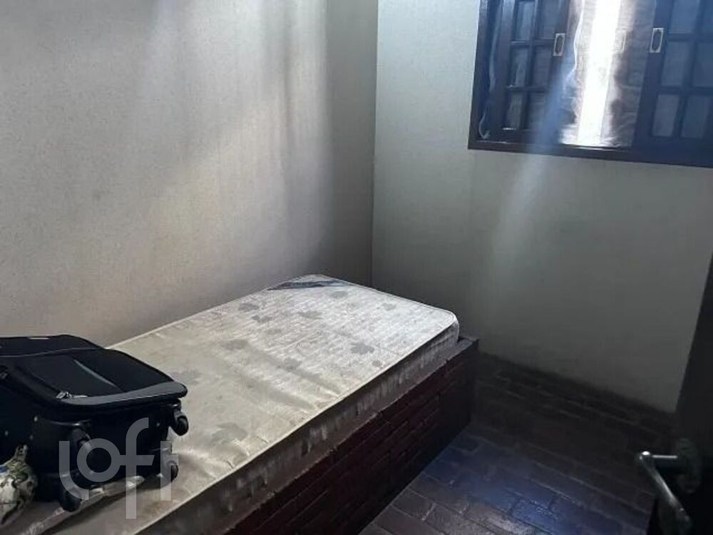 Casa à venda com 3 quartos, 213m² - Foto 7