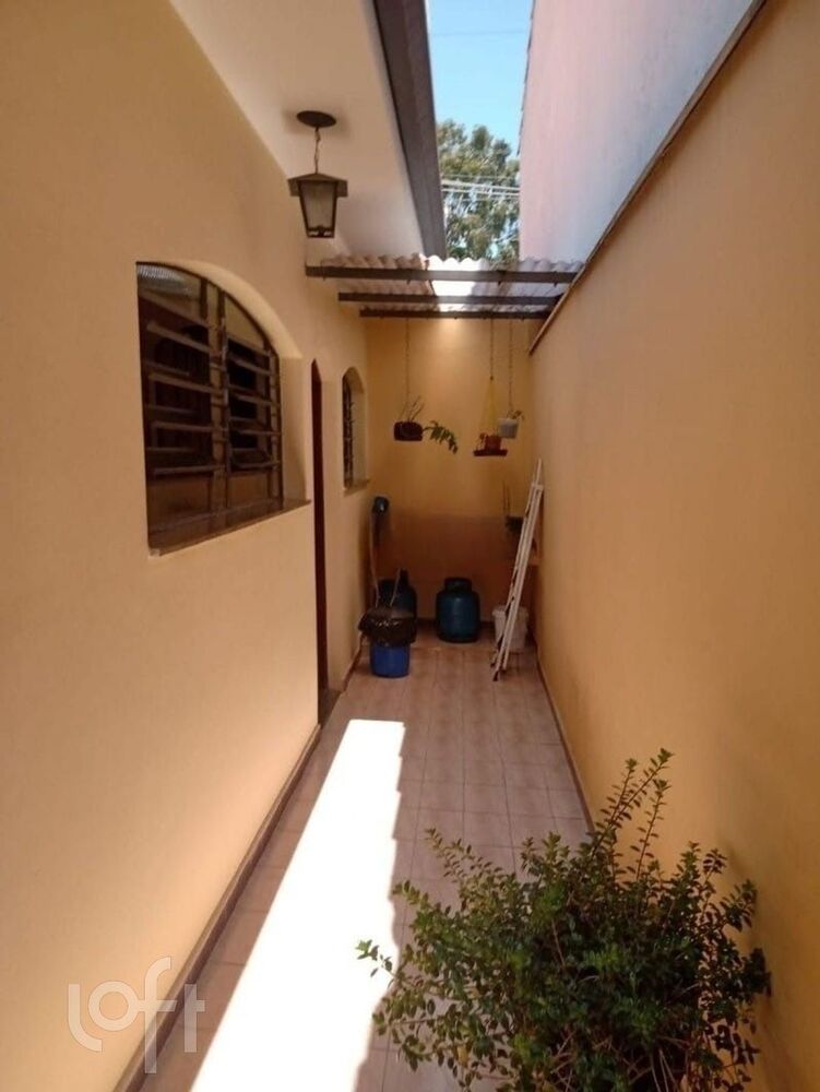 Casa à venda com 4 quartos, 288m² - Foto 2