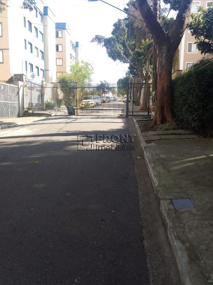 Apartamento à venda com 3 quartos, 105m² - Foto 2