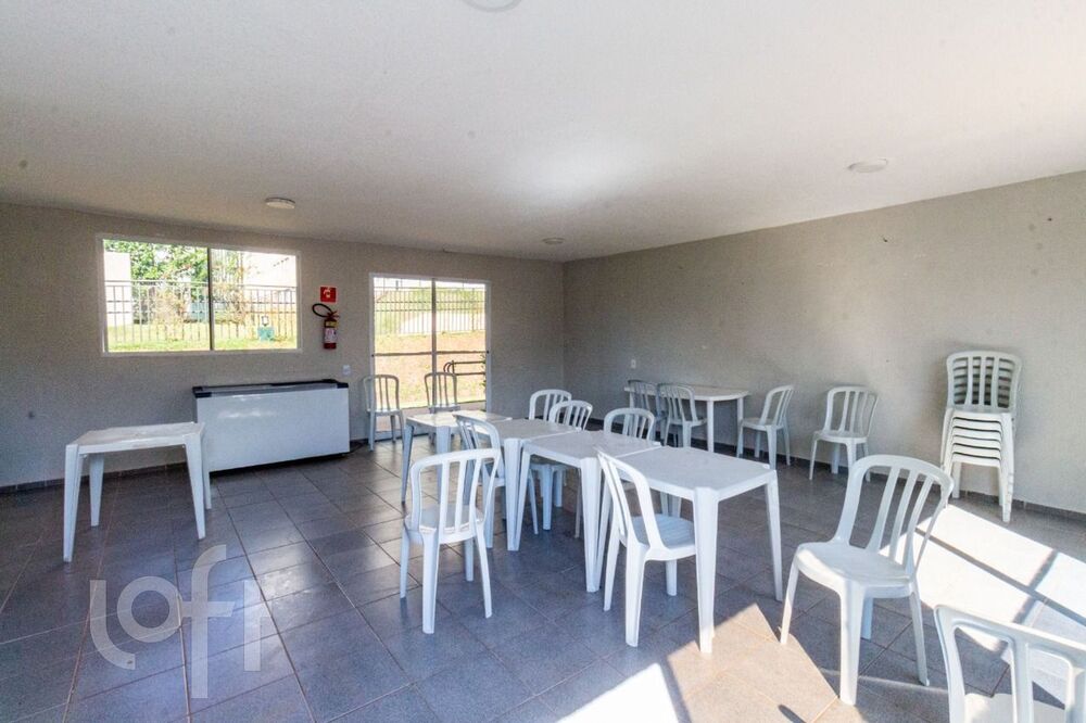 Apartamento à venda com 2 quartos, 42m² - Foto 5