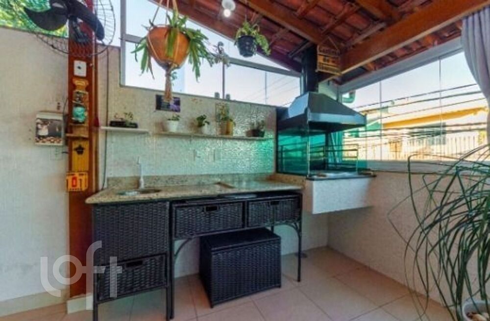 Casa à venda com 2 quartos, 140m² - Foto 11