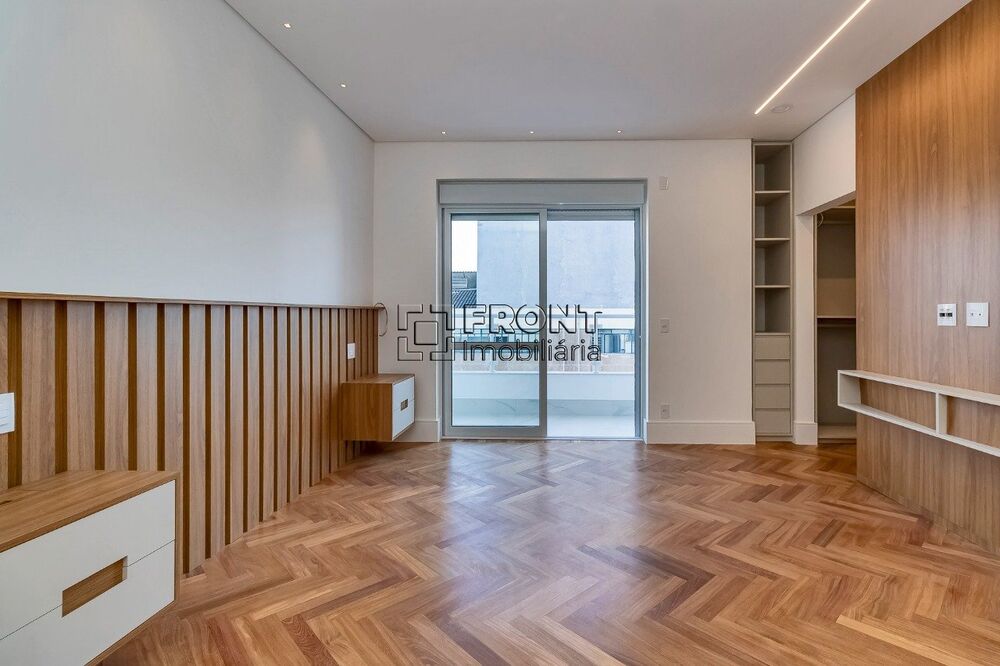 Apartamento à venda com 3 quartos, 289m² - Foto 1