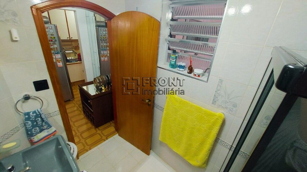 Apartamento à venda com 2 quartos, 70m² - Foto 4