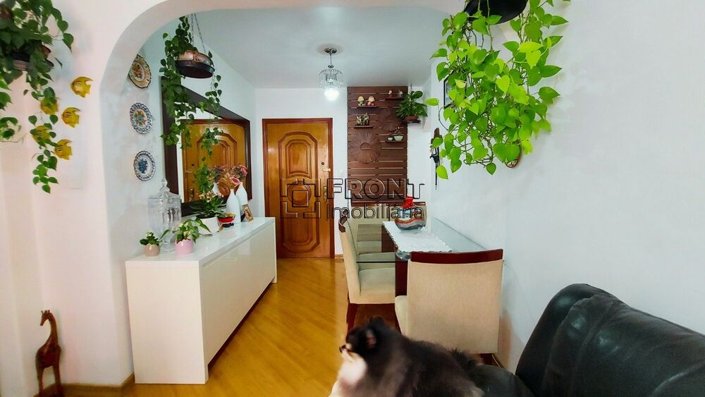 Apartamento à venda com 2 quartos, 70m² - Foto 1