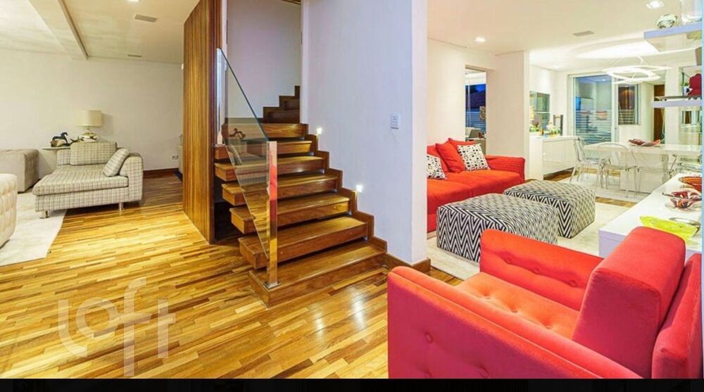 Casa à venda com 3 quartos, 600m² - Foto 2