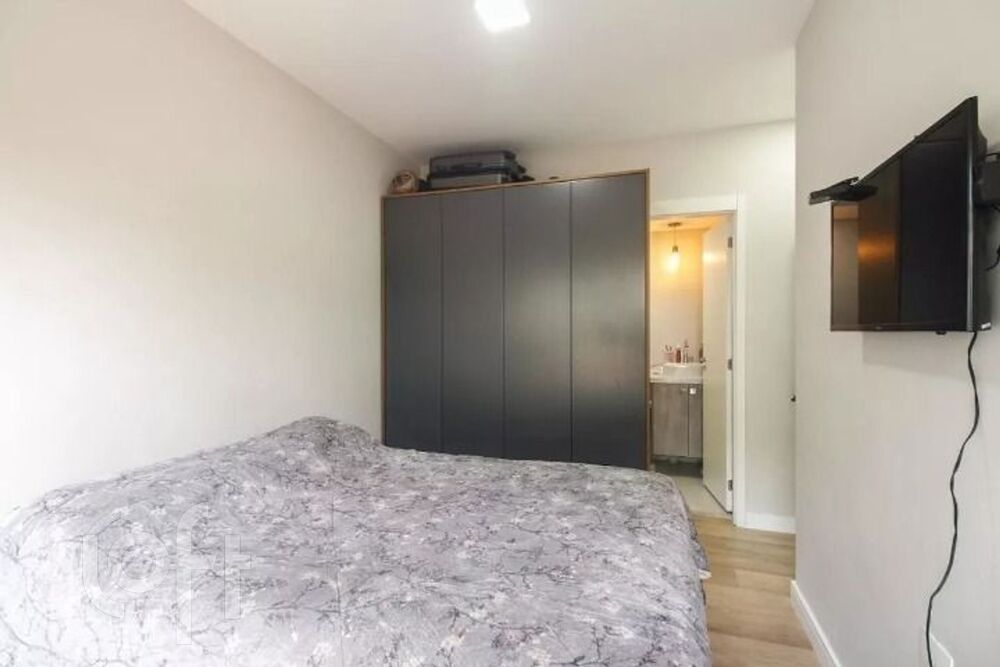 Apartamento à venda com 2 quartos, 68m² - Foto 1