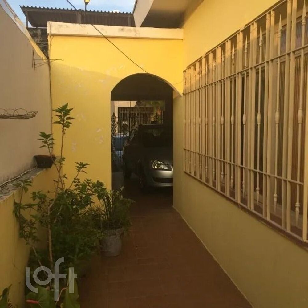 Casa, 6 quartos, 137 m² - Foto 2