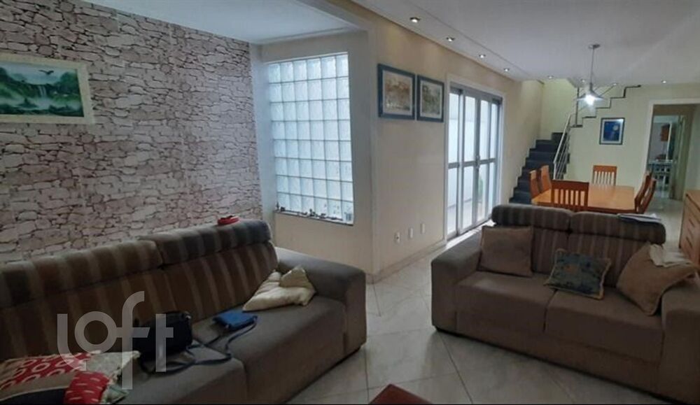 Casa à venda com 4 quartos, 150m² - Foto 1