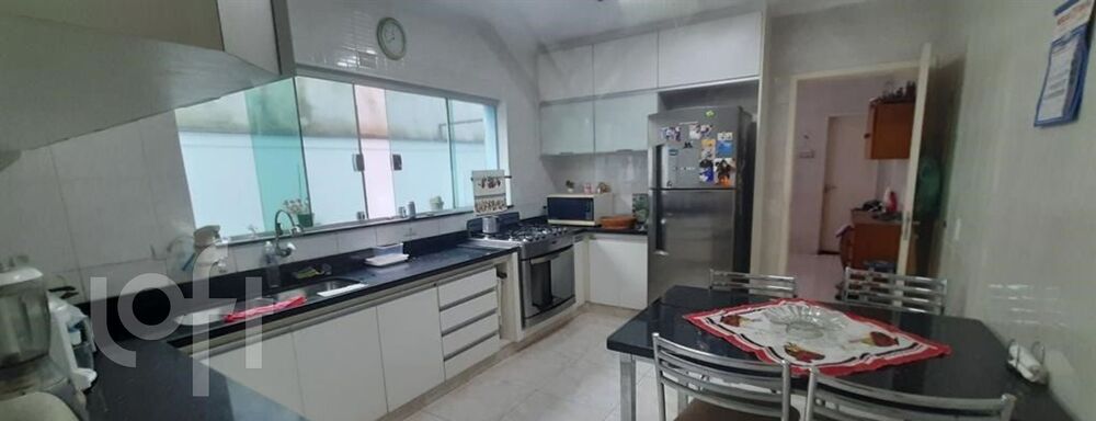 Casa à venda com 4 quartos, 150m² - Foto 3