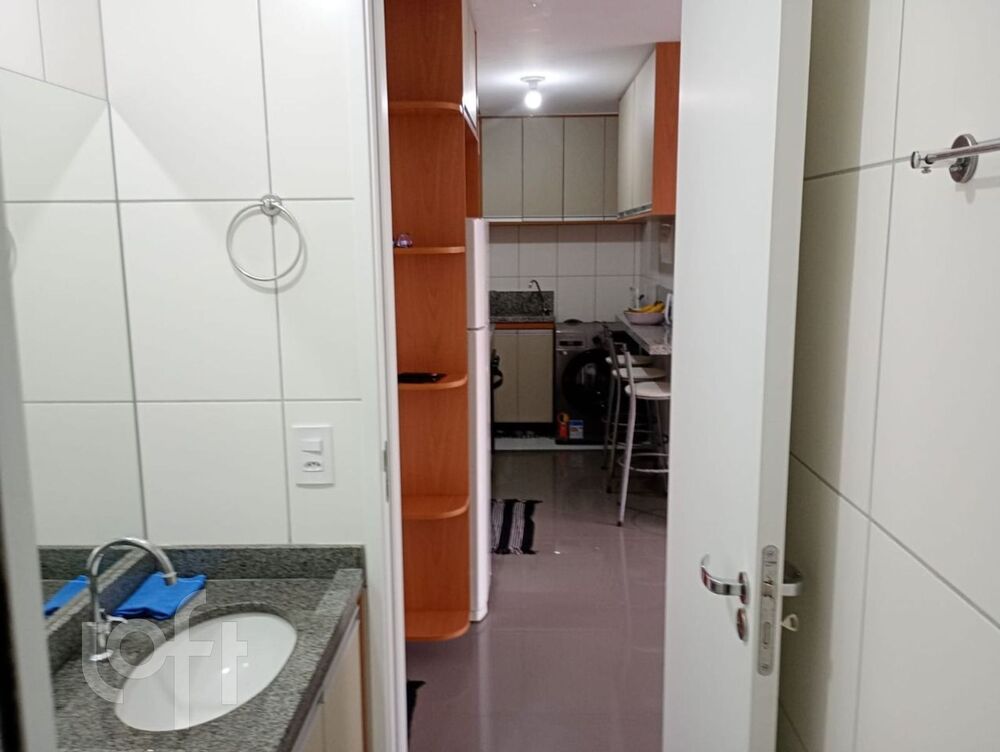 Apartamento à venda com 2 quartos, 40m² - Foto 7