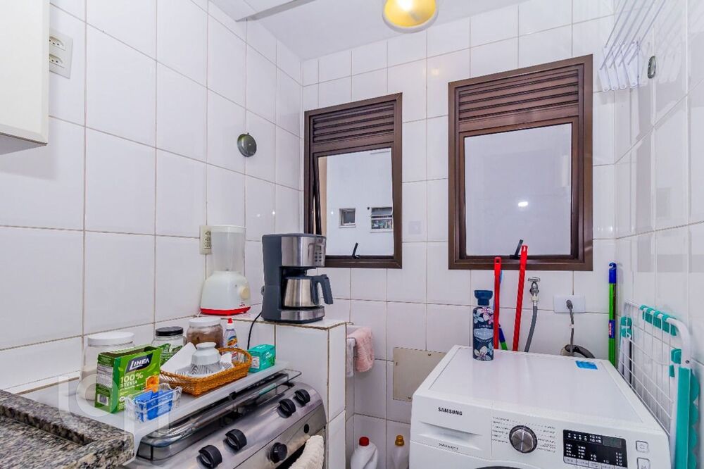 Apartamento à venda com 1 quarto, 50m² - Foto 4