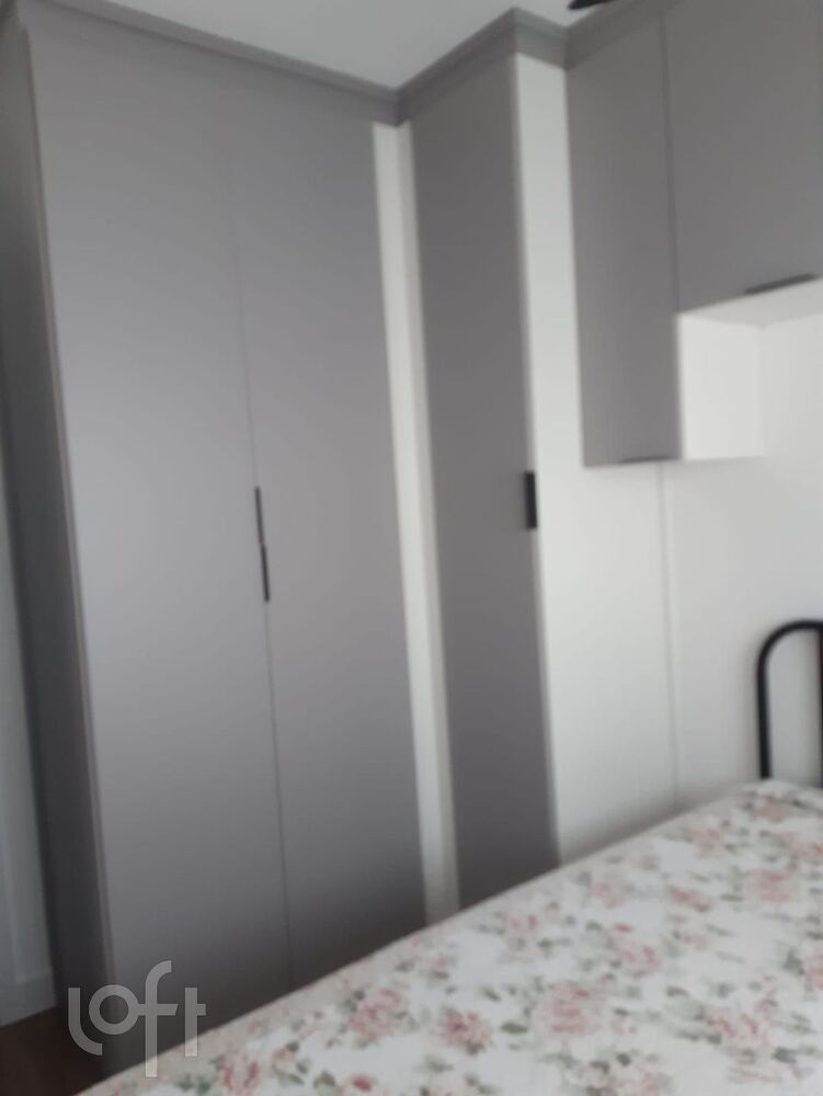 Apartamento à venda com 1 quarto, 34m² - Foto 2