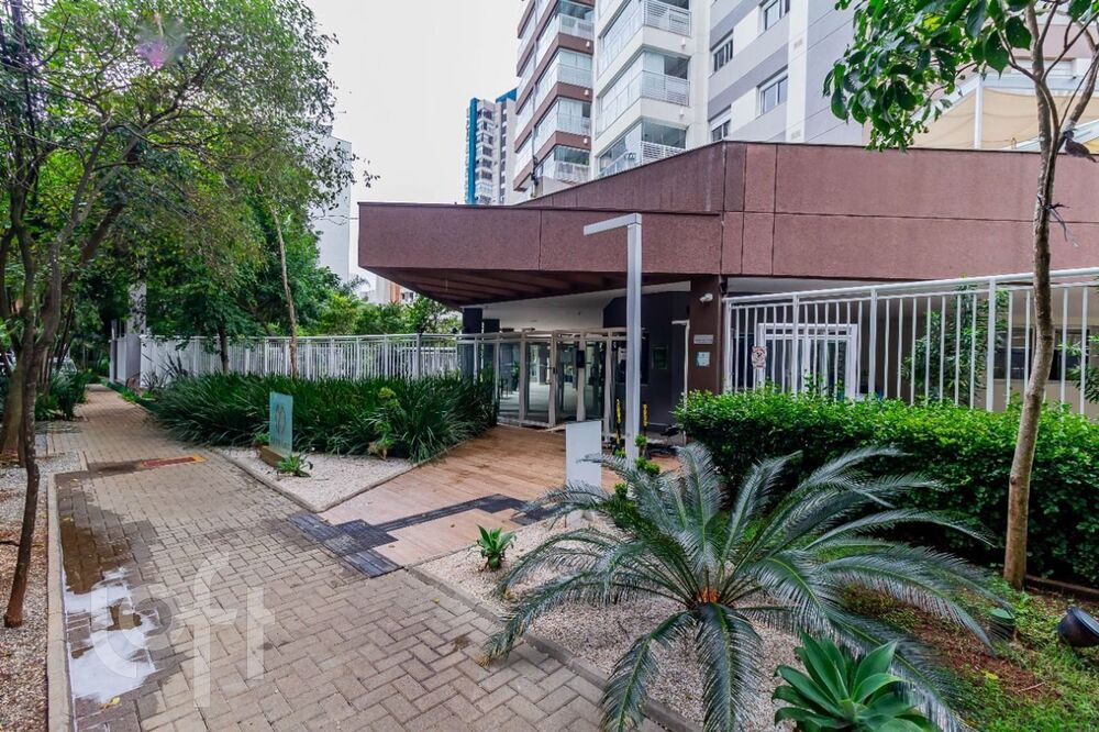 Apartamento à venda com 2 quartos, 68m² - Foto 4