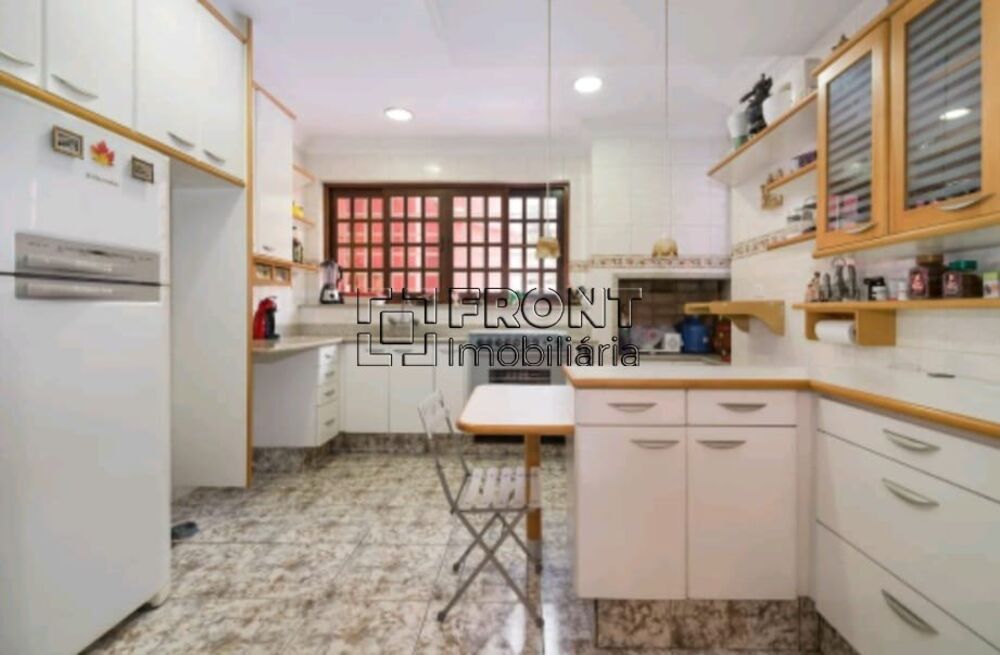 Casa à venda com 3 quartos, 240m² - Foto 12