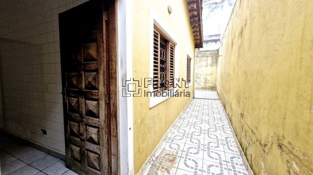 Casa à venda com 2 quartos, 63m² - Foto 10