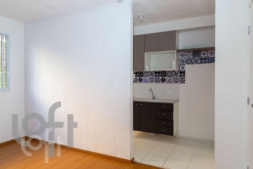 Apartamento à venda com 2 quartos, 42m² - Foto 5