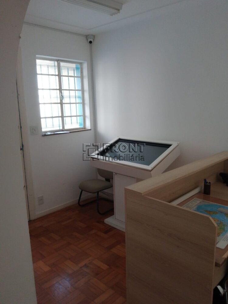 Casa à venda e aluguel com 3 quartos, 185m² - Foto 13