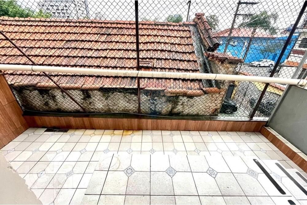 Casa à venda com 6 quartos, 200m² - Foto 8