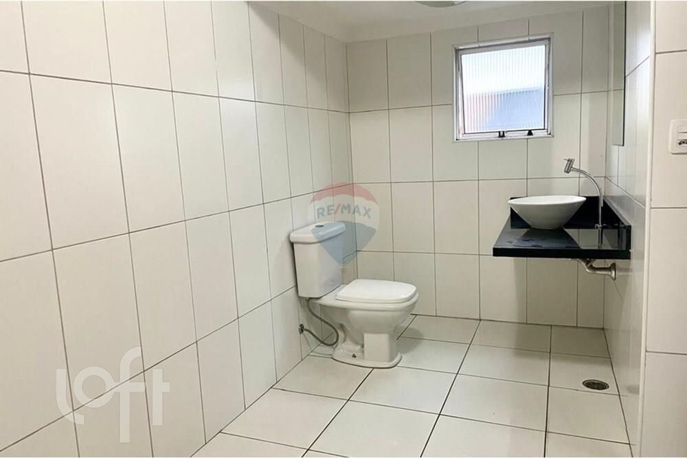 Casa à venda com 6 quartos, 200m² - Foto 12