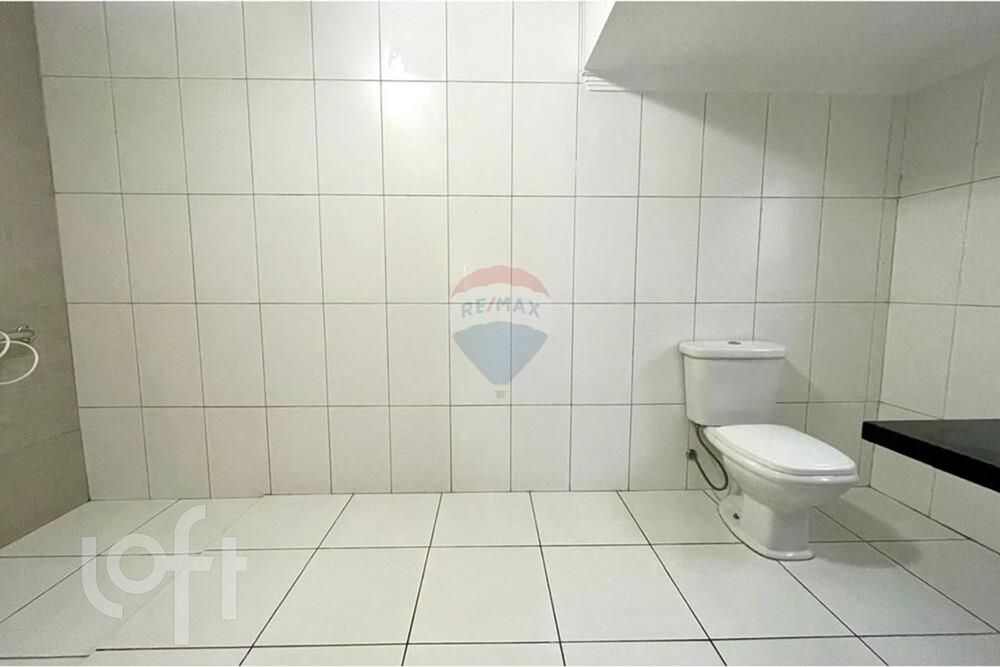 Casa à venda com 6 quartos, 200m² - Foto 11