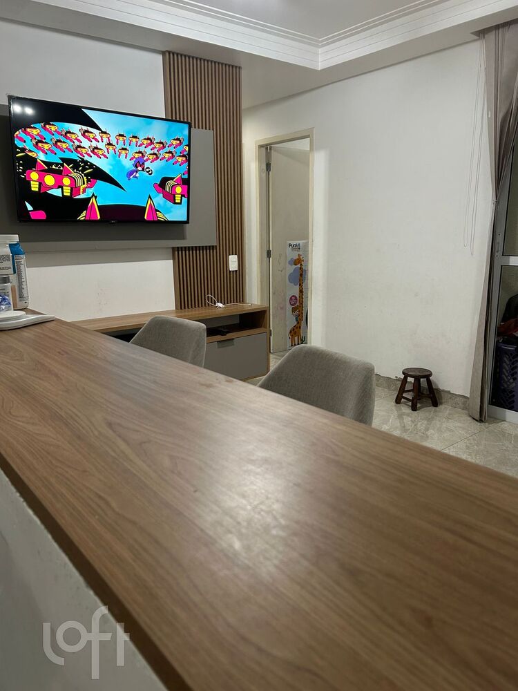 Apartamento à venda com 3 quartos, 70m² - Foto 2