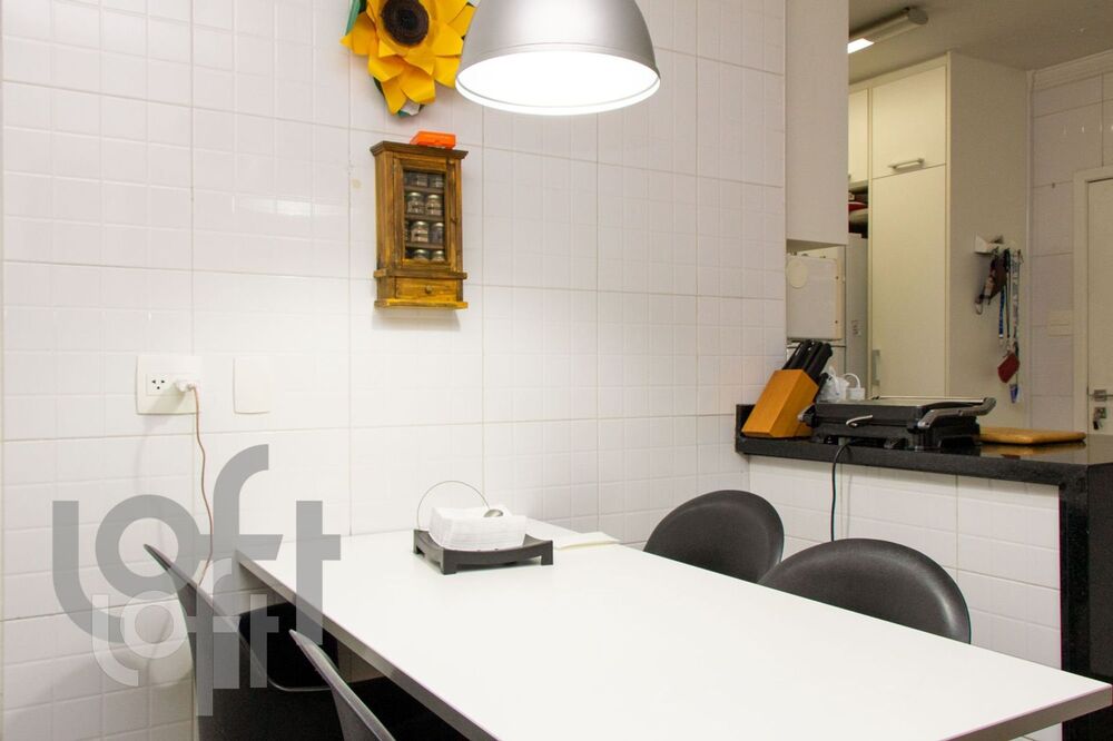 Apartamento à venda com 3 quartos, 141m² - Foto 9