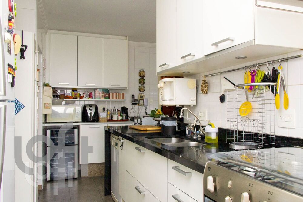 Apartamento à venda com 3 quartos, 141m² - Foto 11