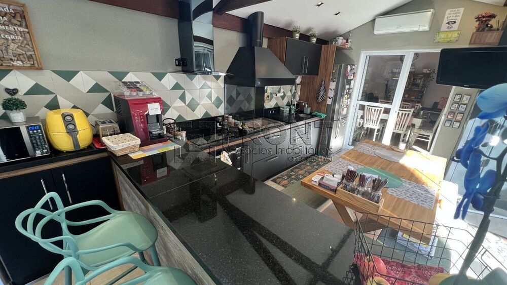Casa de Condomínio à venda com 4 quartos, 157m² - Foto 3