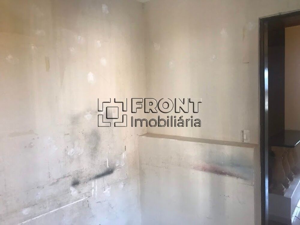 Casa à venda com 3 quartos, 131m² - Foto 4