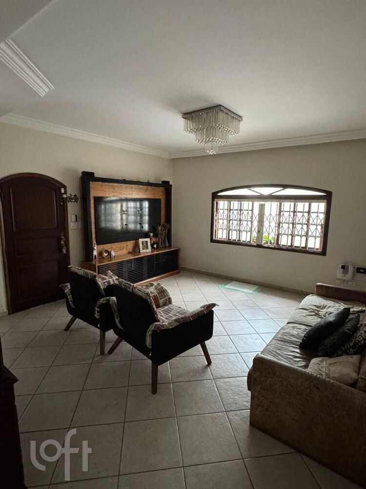 Casa à venda com 4 quartos, 135m² - Foto 1