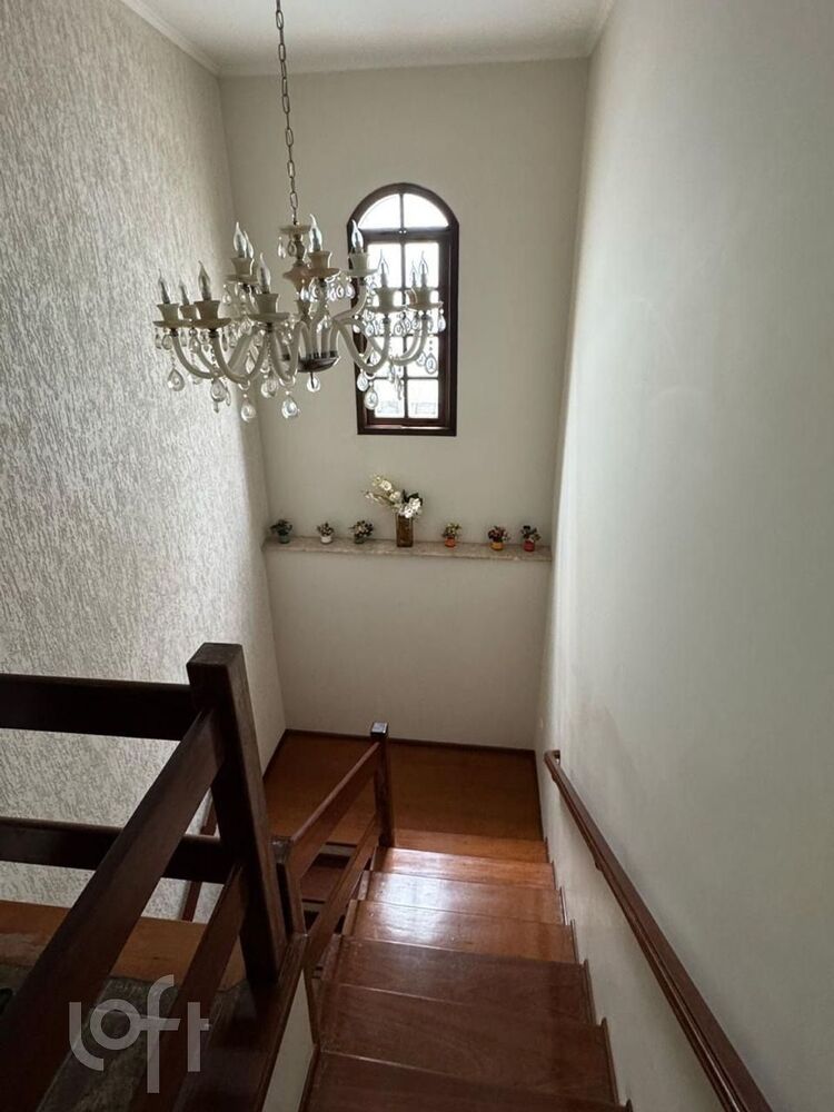 Casa à venda com 4 quartos, 135m² - Foto 4