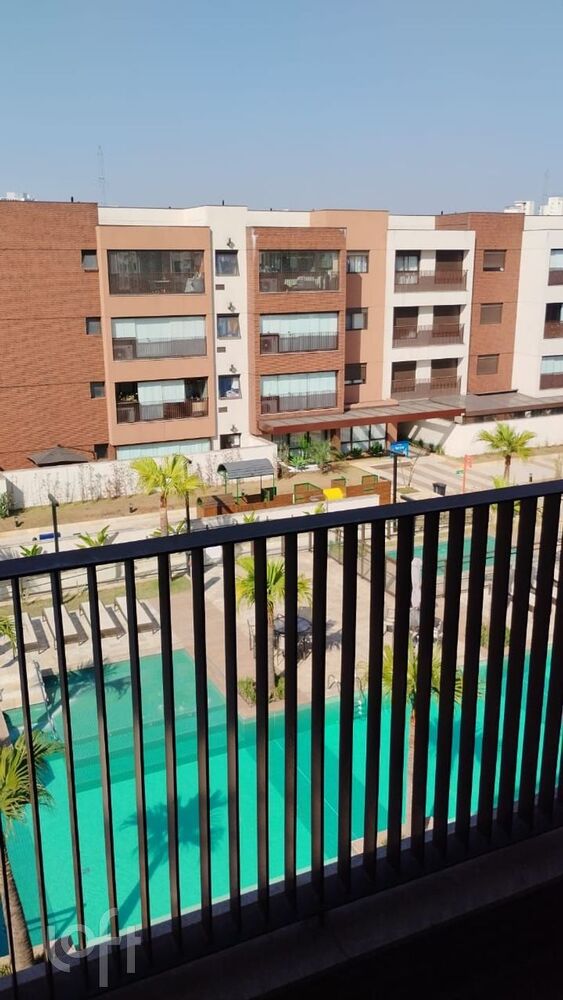 Apartamento à venda com 2 quartos, 79m² - Foto 2
