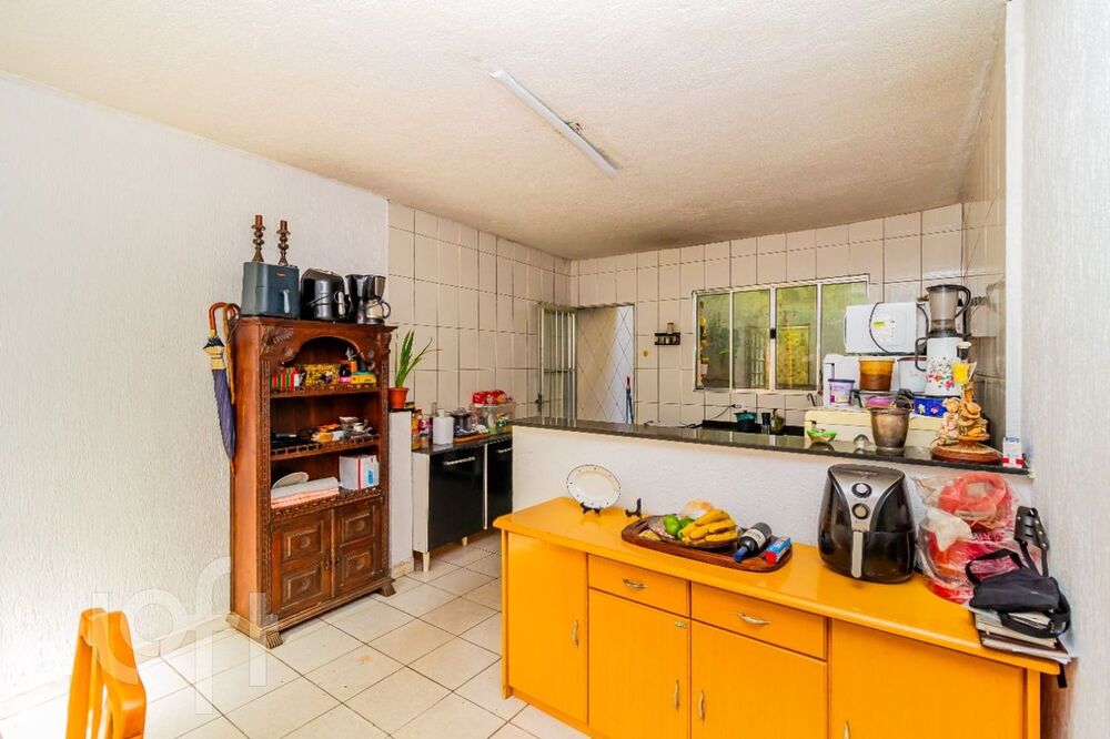 Casa à venda com 3 quartos, 152m² - Foto 1