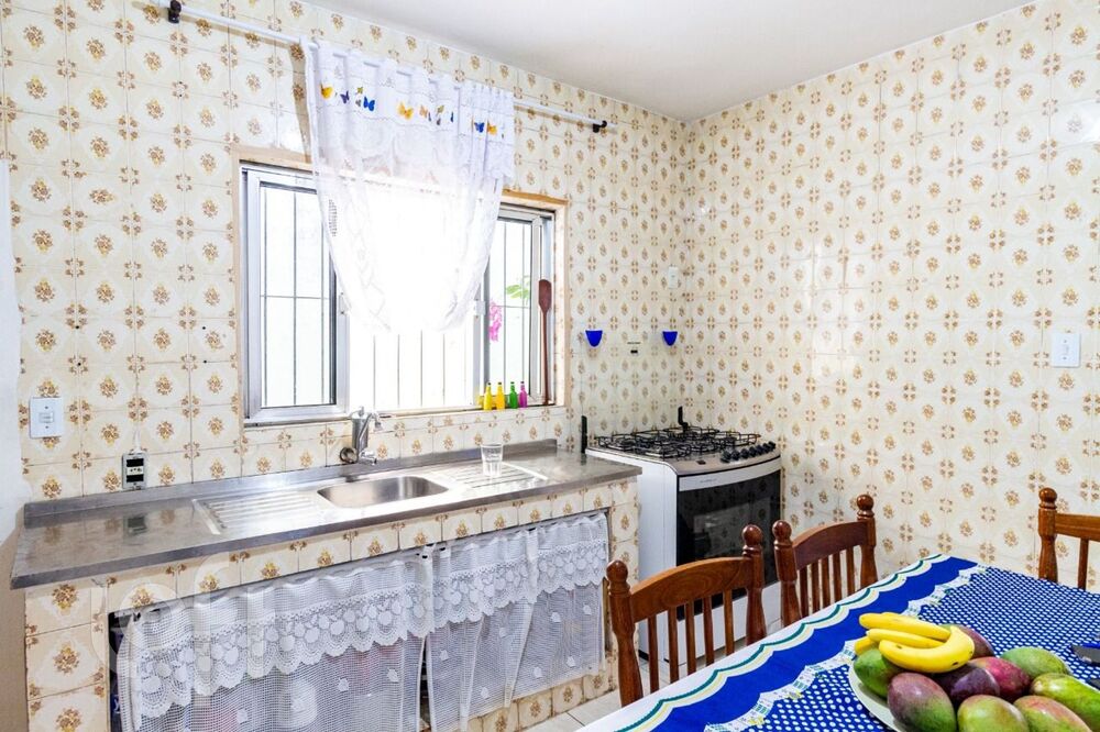Casa à venda com 2 quartos, 88m² - Foto 2