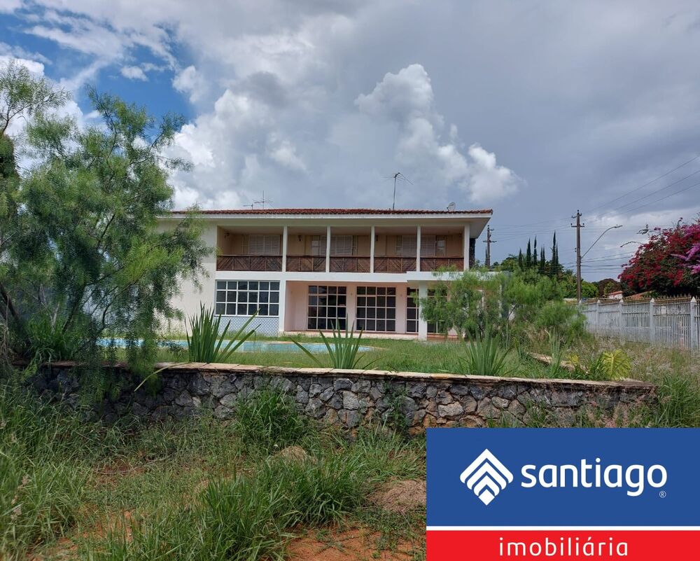 Casa à venda com 5 quartos, 2067m² - Foto 1