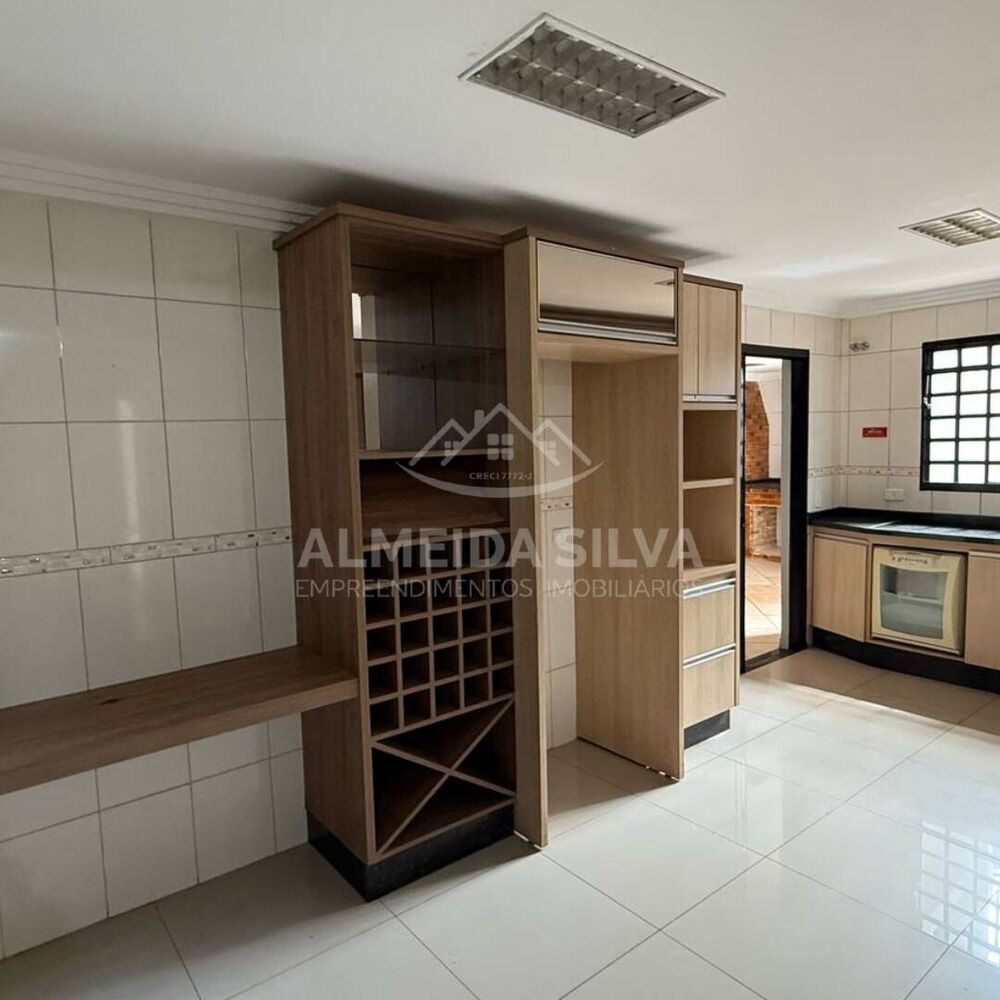 Casa à venda com 3 quartos, 264m² - Foto 6