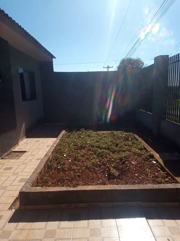 Casa à venda com 3 quartos, 90m² - Foto 2