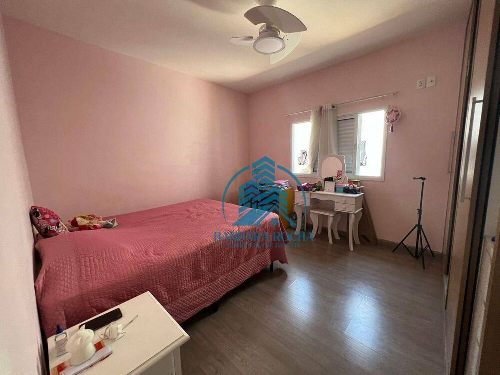 Casa à venda com 3 quartos, 271m² - Foto 15