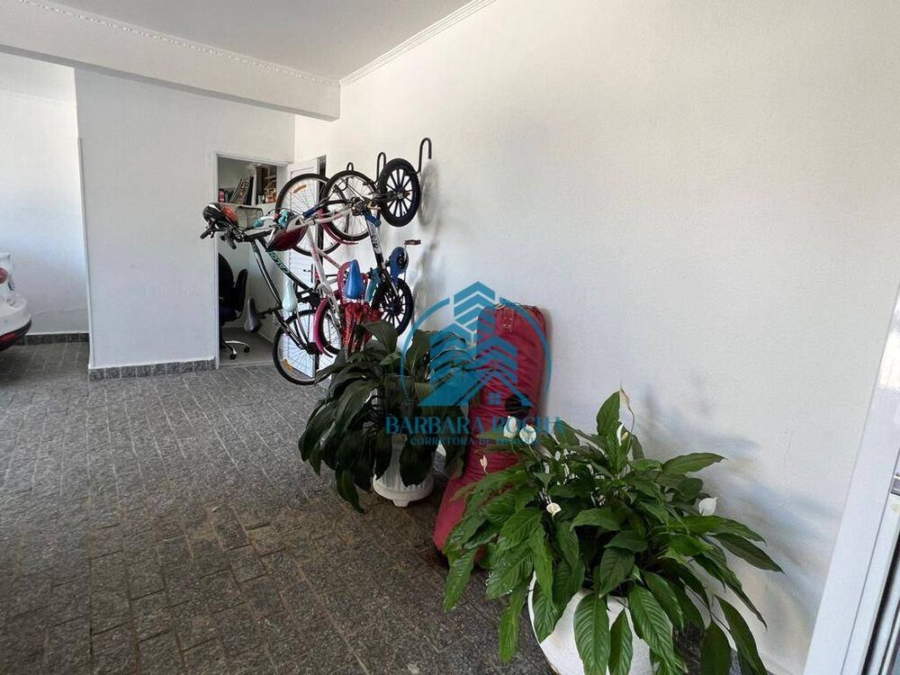 Casa à venda com 3 quartos, 271m² - Foto 6