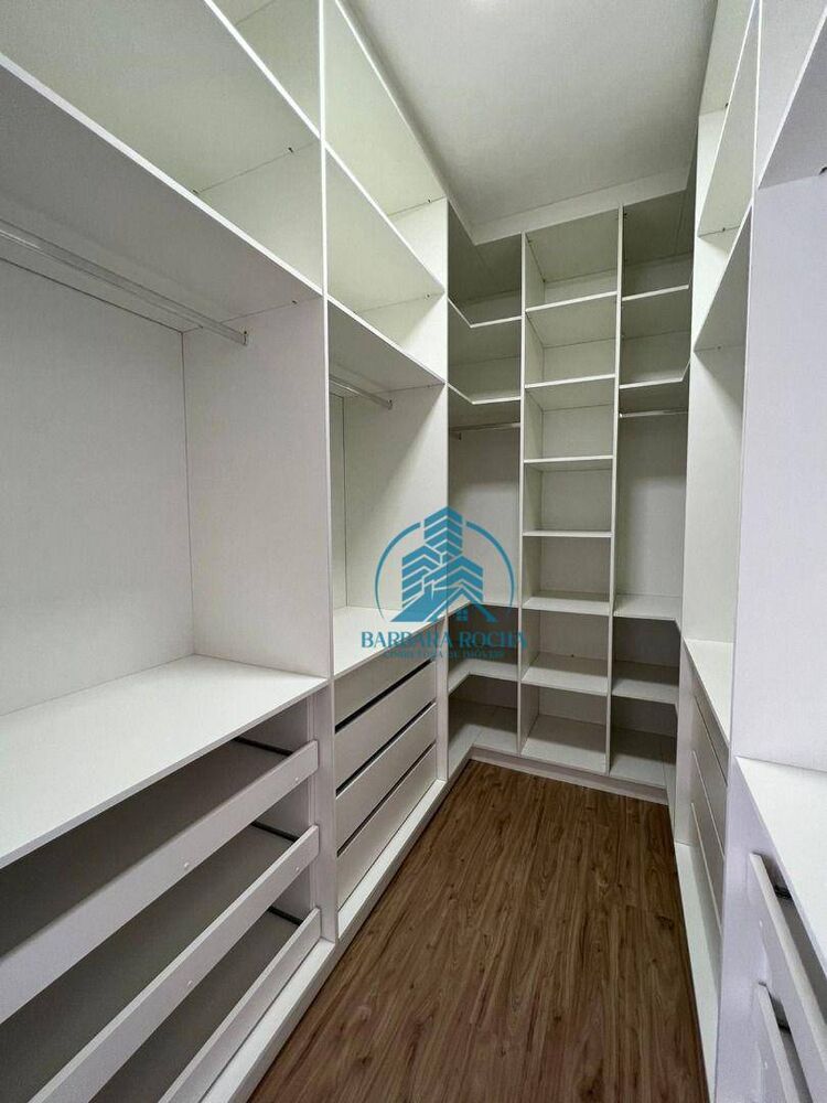 Casa à venda e aluguel com 5 quartos, 444m² - Foto 8