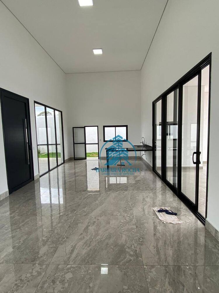 Casa, 3 quartos, 270 m² - Foto 1