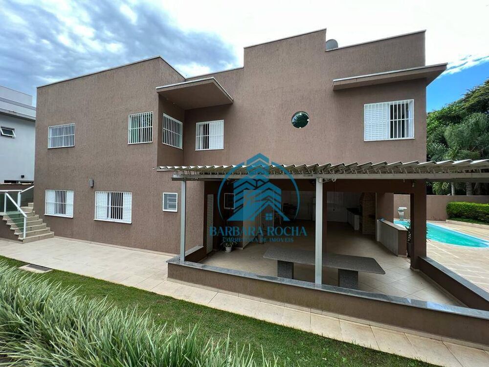 Casa de Condomínio à venda com 5 quartos, 306m² - Foto 2