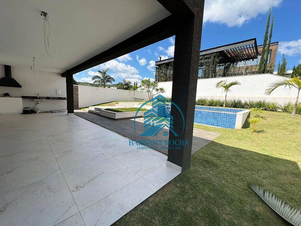 Casa, 3 quartos, 272 m² - Foto 1
